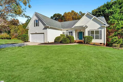 16 Teakwood Cv, Simpsonville, SC 29680