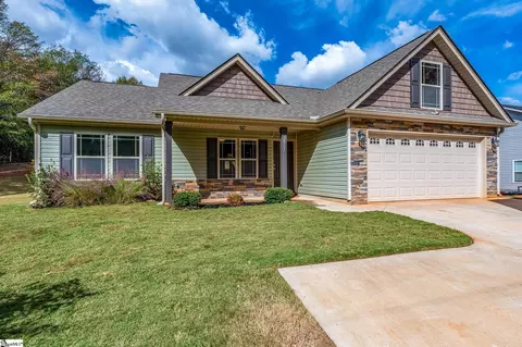2511 Foster Rd, Inman, SC 29349