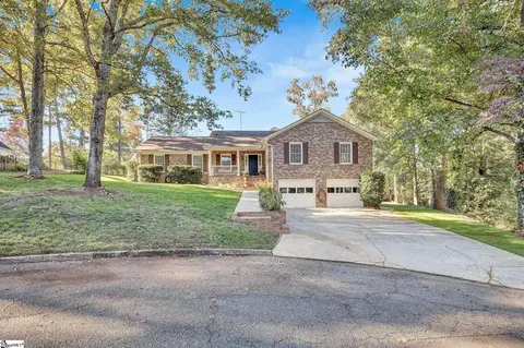 103 Oak Ridge Ct, Greer, SC 29650