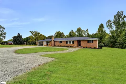 1154 Penland Rd, Laurens, SC 29360