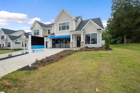 30 Carriage Run Dr, Simpsonville, SC 29681