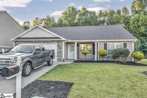 213 Stonewood Crossing Dr, Boiling Springs, SC 29316
