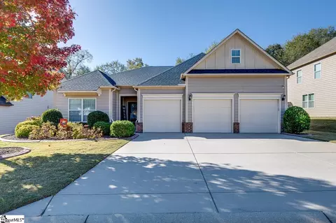 208 Kings Heath Ln, Simpsonville, SC 29680