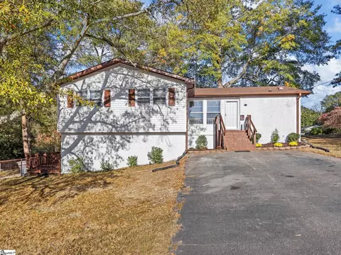 1070 Hopkins St, Spartanburg, SC 29307