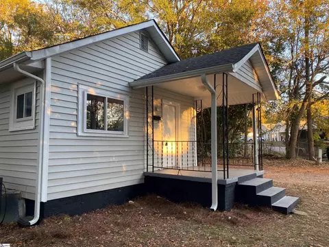 18 Ellendale Ave, Greenville, SC 29609
