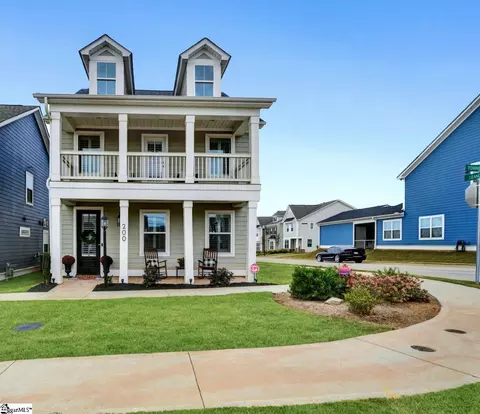 200 Townsend Dr, Greer, SC 29651