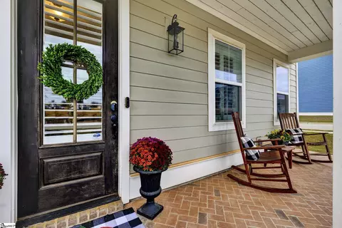 200 Townsend Dr, Greer, SC 29651 photo 3