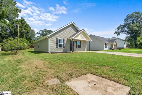 108 Anderson St, Greer, SC 29650 photo 3