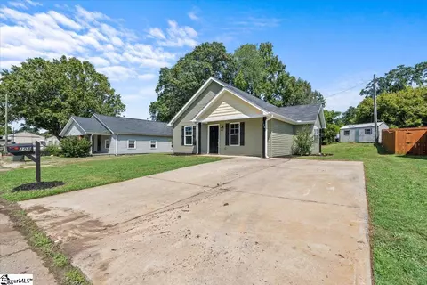 108 Anderson St, Greer, SC 29650 photo 2