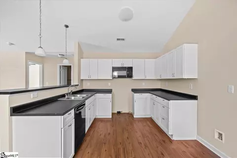 108 Anderson St, Greer, SC 29650 photo 9