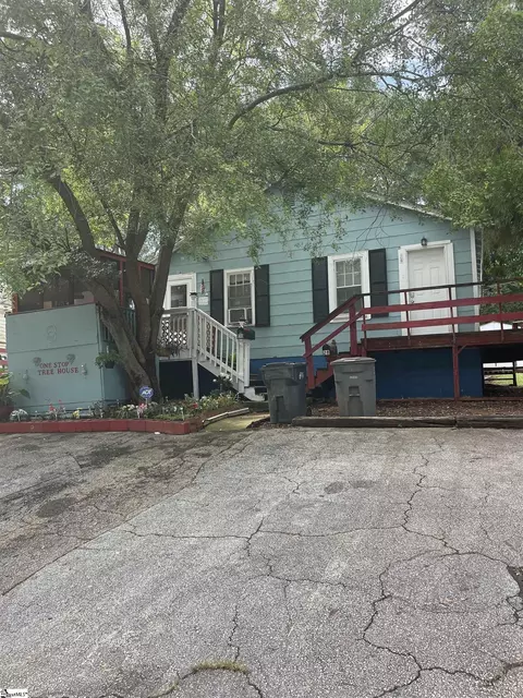 28 Burgess Ave, Greenville, SC 29609
