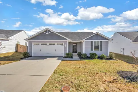 810 Danforth Dr, Greenville, SC 29617