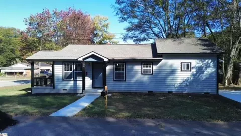 104 Looper St, Greenville, SC 29611