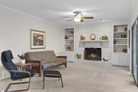 202 E Shefford St, Greer, SC 29650 photo 9