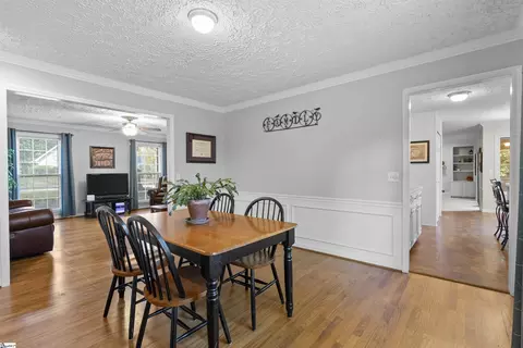 202 E Shefford St, Greer, SC 29650 photo 11