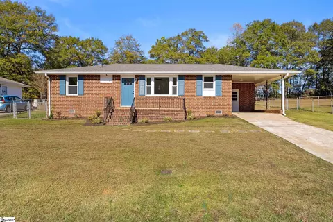 12 Patti Dr, Greenville, SC 29611