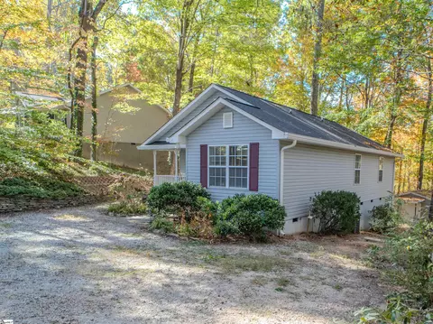 55 Wildflower Ln, Travelers Rest, SC 29690