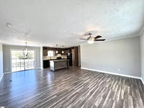 232 Mayfield Rd, Duncan, SC 29334 photo 4
