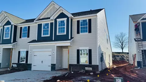 107 Paneer Ln, Greer, SC 29651