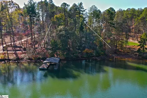 56 Harbor Point Rd, Seneca, SC 29672 photo 3