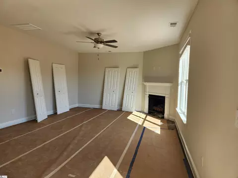 207 Wakelon Dr, Greer, SC 29651 photo 4