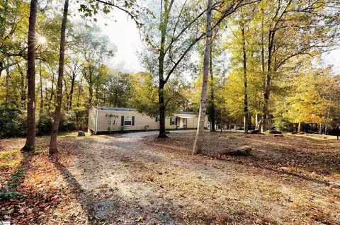 106 Nash Ln, Fountain Inn, SC 29644