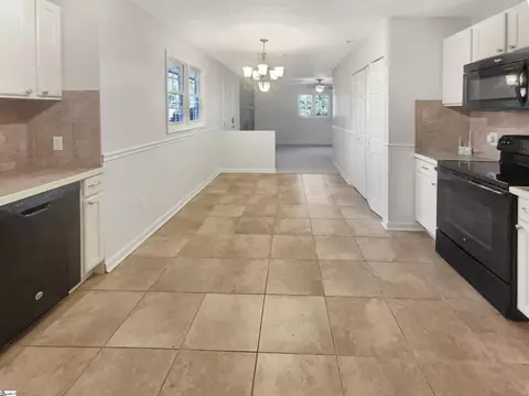 142 Excelsior Dr, Easley, SC 29640 photo 9