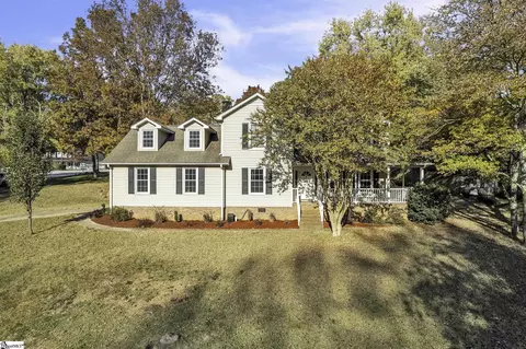 404 Foxhound Rd, Simpsonville, SC 29680