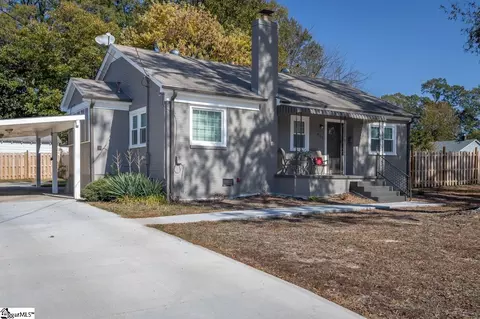 401 Stonewall St, Clinton, SC 29325