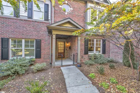 24 Mallard St, Greenville, SC 29601