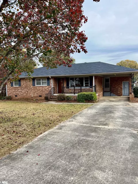 113 Fair Dr, Clinton, SC 29325