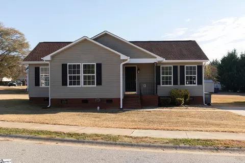 7 Freetown Cir, Greenville, SC 29611