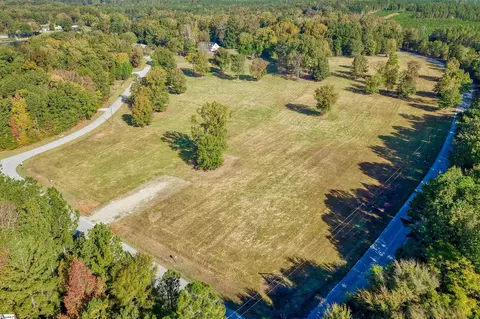 987 Scurry Church Rd, Chappells, SC 29037