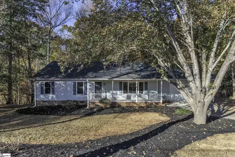 202 Holly Ln, Greer, SC 29651