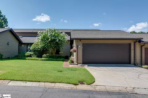 127 Tanager Cir, Greer, SC 29650