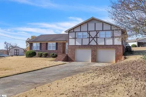 106 Florida Cir, Easley, SC 29640