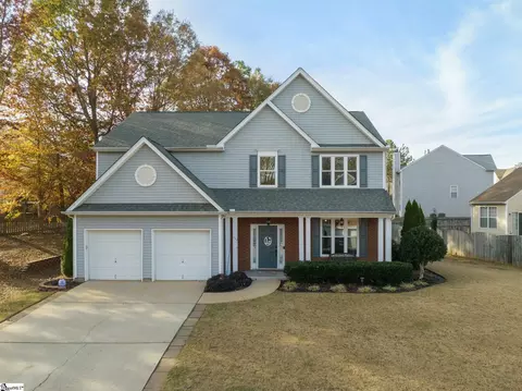 102 Stonewater Dr, Simpsonville, SC 29680