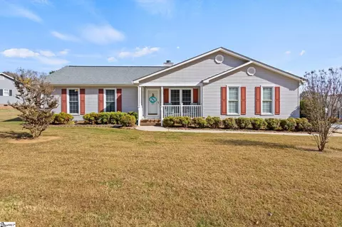 107 Dunwoody Dr, Simpsonville, SC 29681