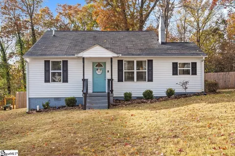 111 Woodland Dr, Greenville, SC 29617
