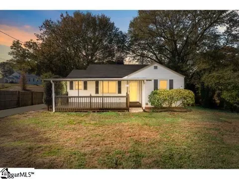 122 S Estate Dr, Greenville, SC 29605