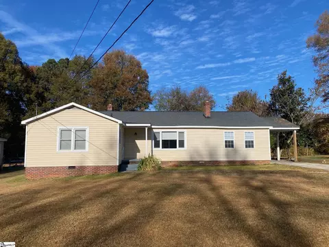 707 Shands St, Clinton, SC 29325