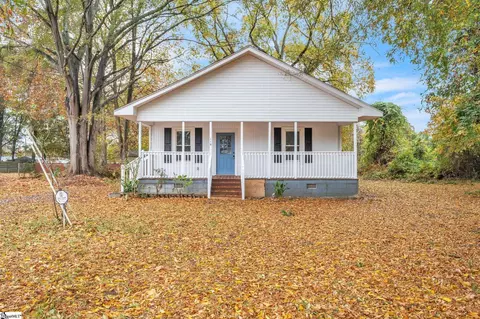110 Verna Ct, Spartanburg, SC 29303