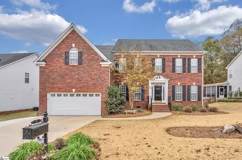 1 Silverthorn Ct, Simpsonville, SC 29681
