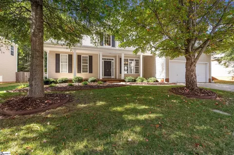 521 Kingsmoor Dr, Simpsonville, SC 29681