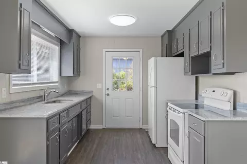 2403 E Tyger Bridge Rd, Greer, SC 29651 photo 2