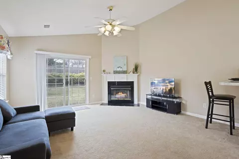 403 Hampton Ridge Dr, Greer, SC 29651 photo 9