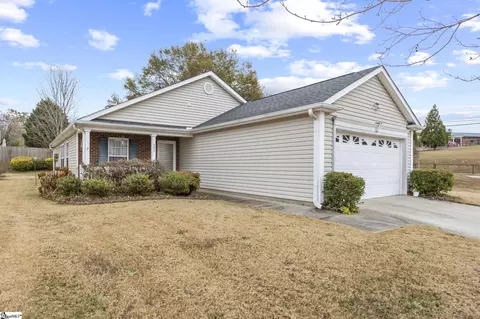 403 Hampton Ridge Dr, Greer, SC 29651 photo 2