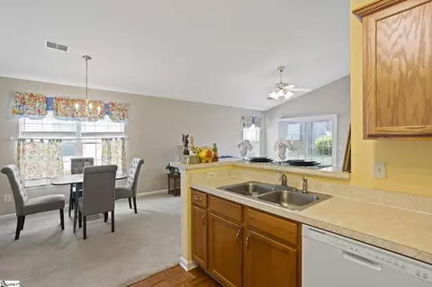 403 Hampton Ridge Dr, Greer, SC 29651 photo 13
