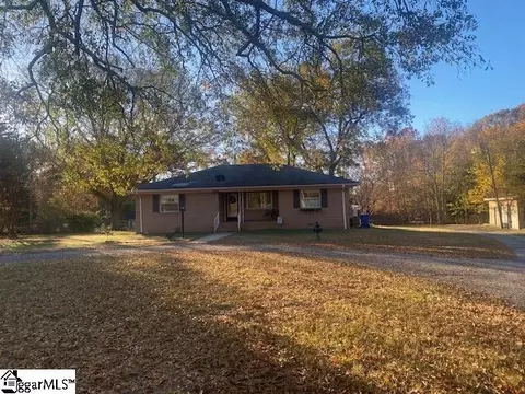 377 Cain Rd, Laurens, SC 29360