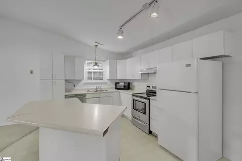 142 W Celestial Dr, Greer, SC 29651 photo 6